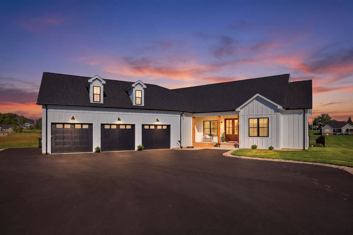 Twilight exterior photography  -  farmhouse at dusk, Waynesboro VA